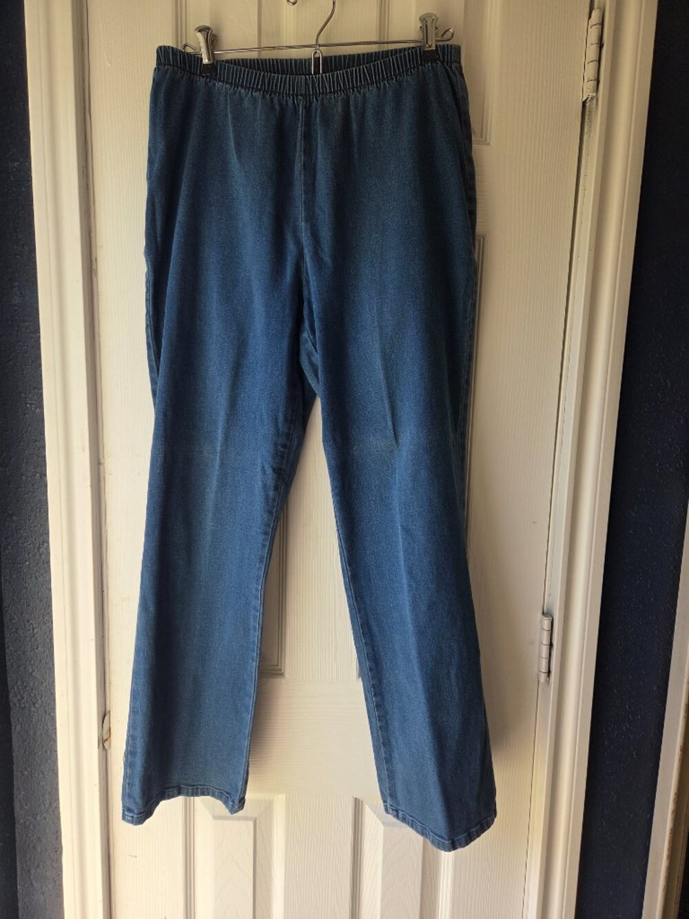 Cervelle Women's Straight Leg Jeans in Blue 27" Inseam